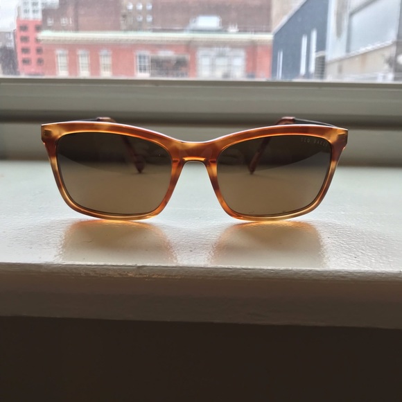 Ted Baker Sunglasses - Picture 2 of 4